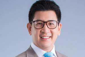 Finansminister Ekniti Nitithanprapas